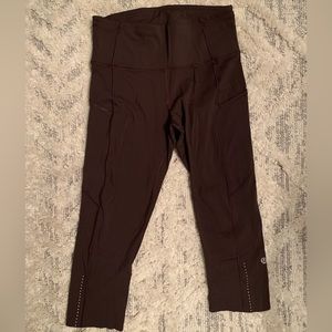 COPY - Lululemon capris!